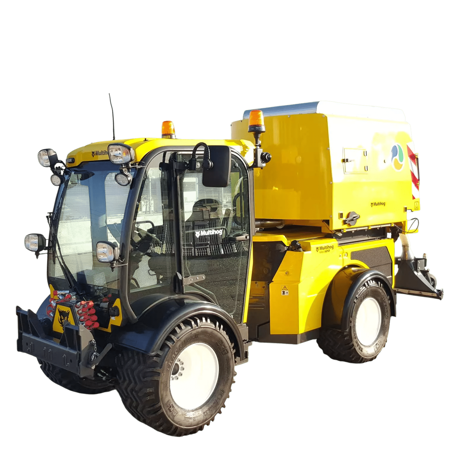 Multihog glycol recovery unit for collecting de-icing fluid on airport aprons